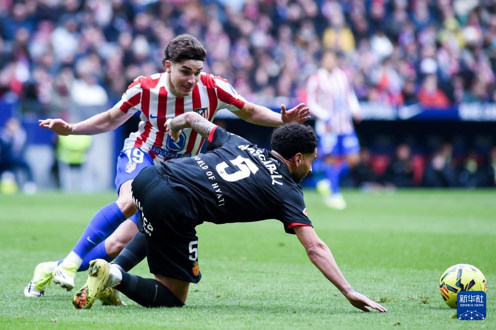 海牛爆点被盯死进攻遇瓶颈 新鹏城复仇成功保级或占优势国足集训名单：王钰栋入选 塞鸟与奥斯卡无缘中国足协官方：为拓宽足球人才选拔渠道 球员自荐系统已上线